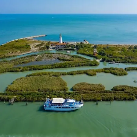 Bright Flat In Rosolina With Shared Pool Rosolina Mare