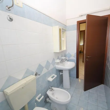 Bright Flat In Rosolina With Shared Pool *