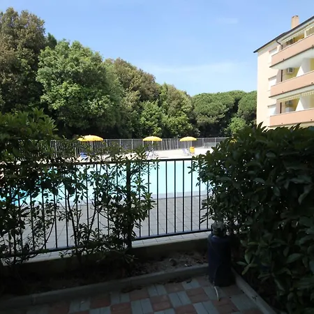 아파트 Bright Flat In Rosolina With Shared Pool *