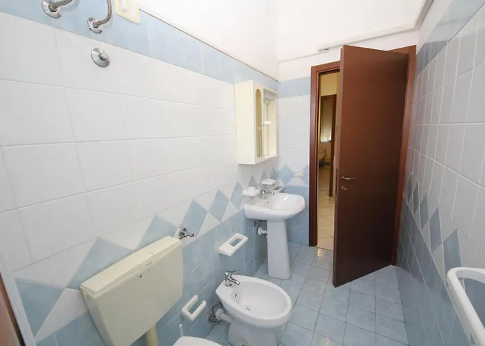 Bright Flat In Rosolina With Shared Pool *