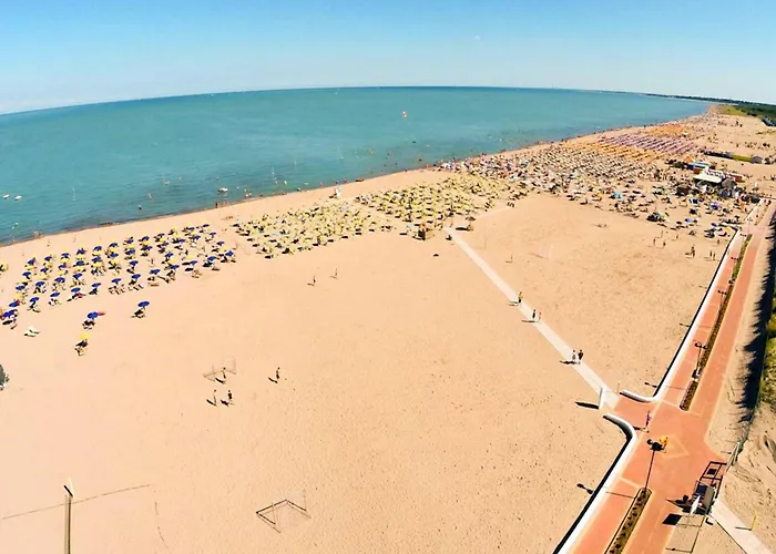 Apartment Bright Flat In Rosolina With Shared Pool Rosolina Mare